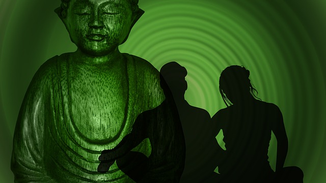 buddha a siluety lidí
